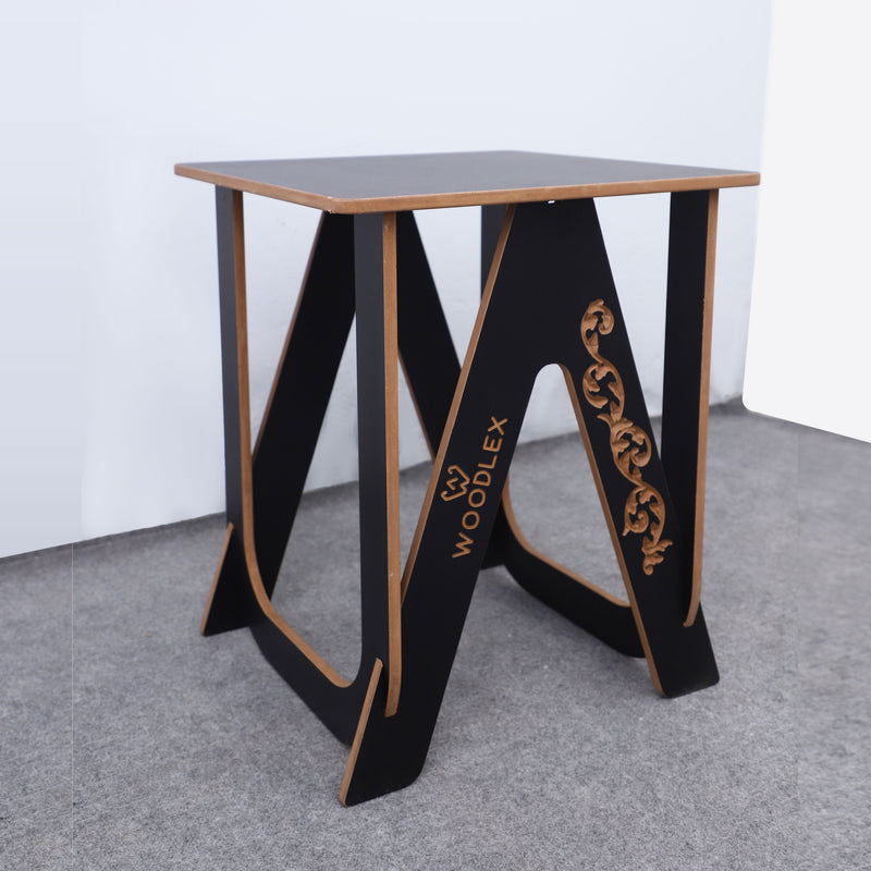 Woodlex Knight’s Table – The Ultimate Chess Companion